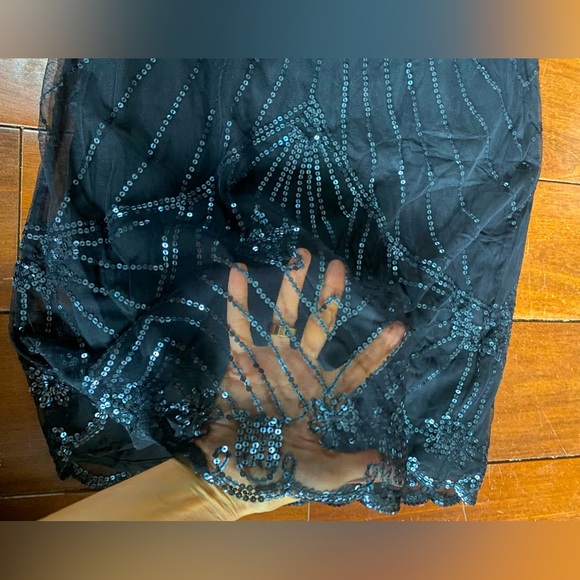 Silk and sequin embroidered layered flapper-style midi skirt - Picture 7 of 16